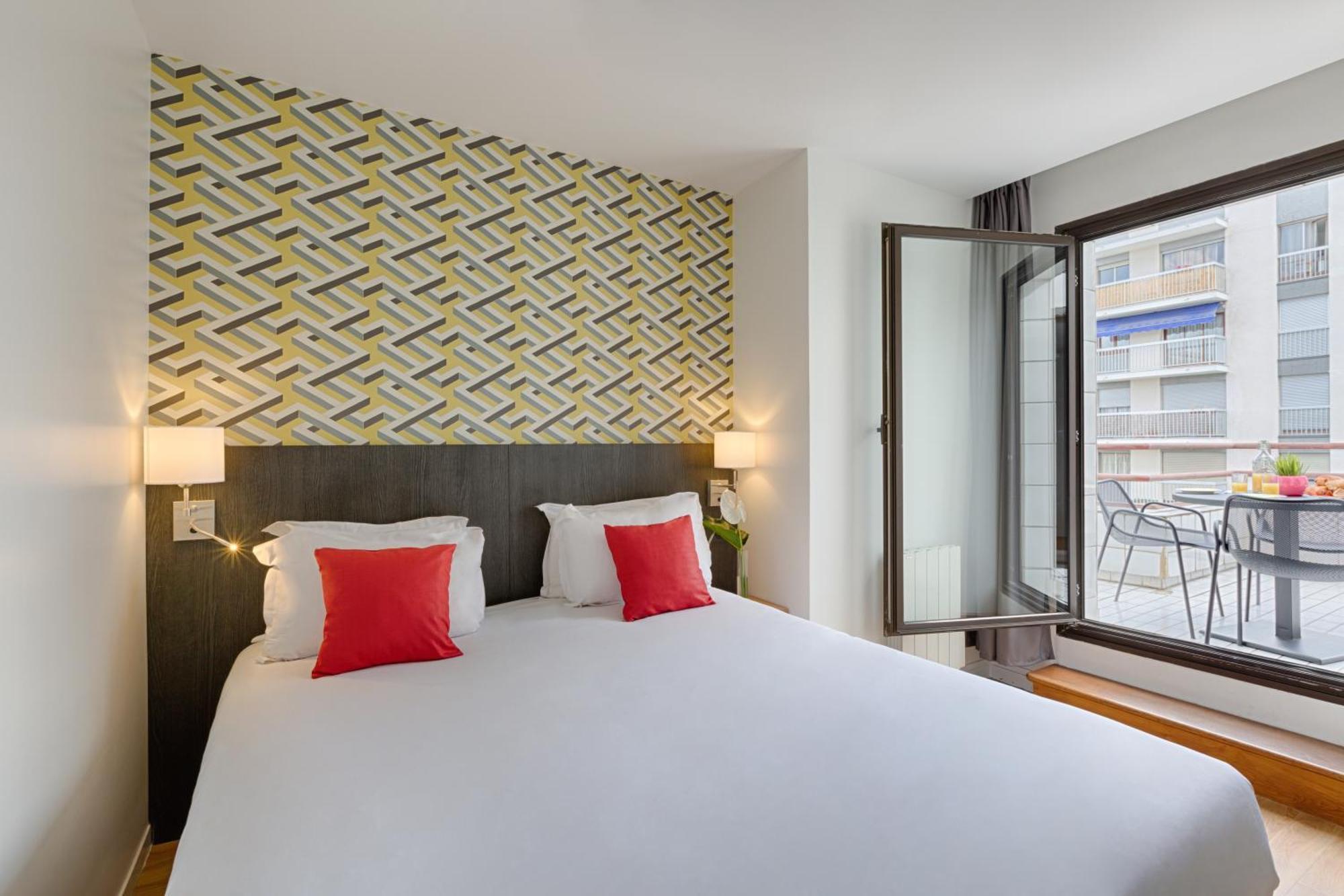 One-Bedroom Apartment,1432491052:JPEG